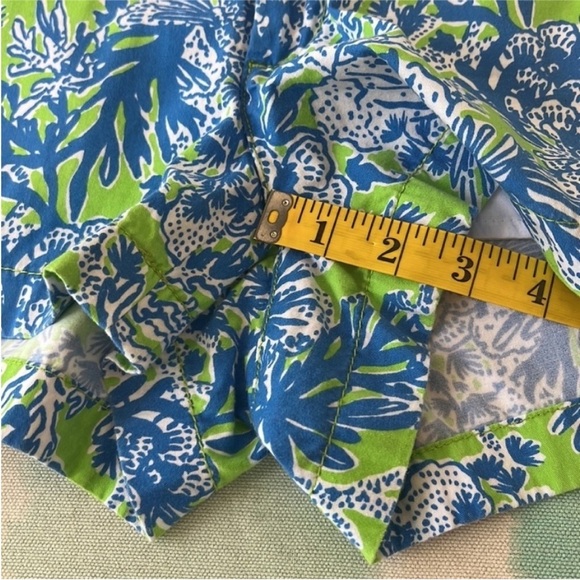 Lilly Pulitzer Limeade Biggest Fan Print
Walsh Shorts - Picture 11 of 11